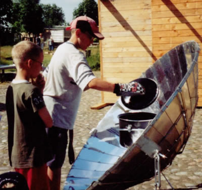 Solarkocher SK 14 in Aktion