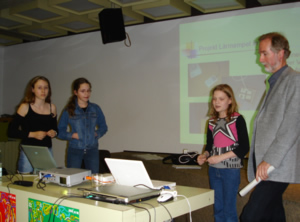Schülerinnen der HPG als Referentinnen auf einer Fortbildung zum Thema Lärm